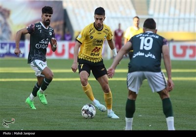 جشنواره گل سپاهان در دربی