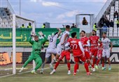 درخشان: برخی از بازیکنان در قواره پرسپولیس نیستند