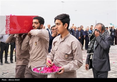 تشییع پیکر مطهر 2 شهید دوران دفاع مقدس در لامرد - فارس