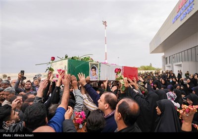 تشییع پیکر مطهر 2 شهید دوران دفاع مقدس در لامرد - فارس