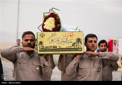 تشییع پیکر مطهر 2 شهید دوران دفاع مقدس در لامرد - فارس