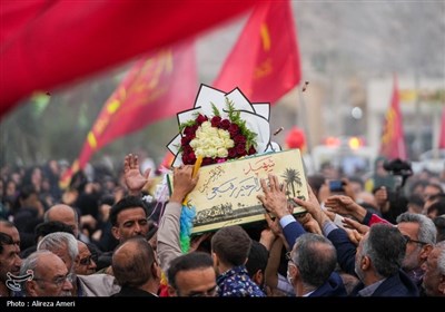 تشییع پیکر مطهر 2 شهید دوران دفاع مقدس در لامرد - فارس