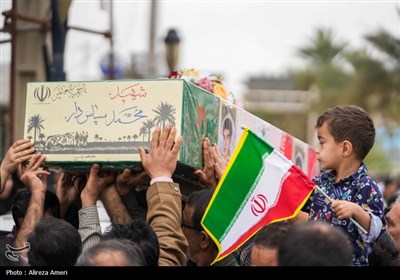 تشییع پیکر مطهر 2 شهید دوران دفاع مقدس در لامرد - فارس