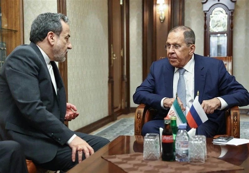 لافروف یؤکد ضرورة حل القضیة النوویة الإیرانیة عبر السبل الدبلوماسیة