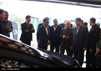 بازدید استاندار کرمان از کارخانجات خودروسازی بم