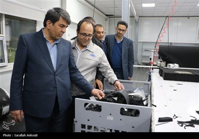 بازدید استاندار کرمان از کارخانجات خودروسازی بم