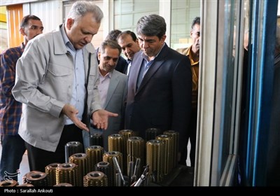 بازدید استاندار کرمان از کارخانجات خودروسازی بم