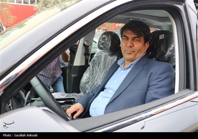 بازدید استاندار کرمان از کارخانجات خودروسازی بم