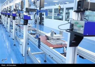 بازدید استاندار قزوین و معاون وزیر صمت از دو واحد صنعتی