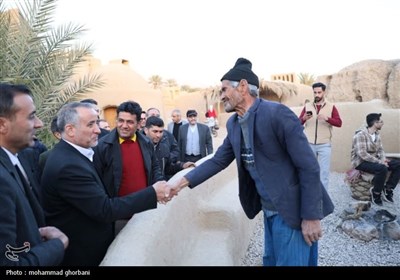 بازدید از بافت تاریخی روستای جهانی اصفهک