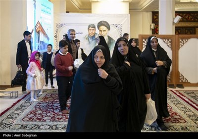 رو نمایی از تقریظ رهبر انقلاب بر کتاب آخرین فرصت