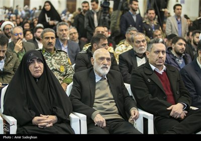 رو نمایی از تقریظ رهبر انقلاب بر کتاب آخرین فرصت