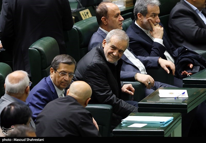 جلسه استیضاح وزیر اقتصاد با حضور رئیس جمهور- عکس خبری تسنیم