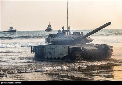 Иранская армия провела десантную операцию в рамках учений на юго-востоке страны