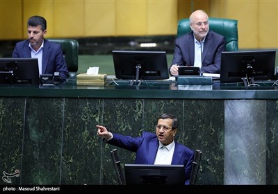 جلسه استیضاح وزیر اقتصاد با حضور رئیس جمهور