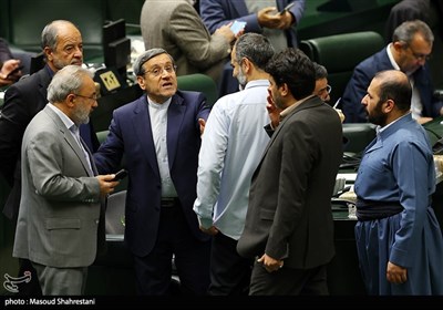 جلسه استیضاح وزیر اقتصاد با حضور رئیس جمهور