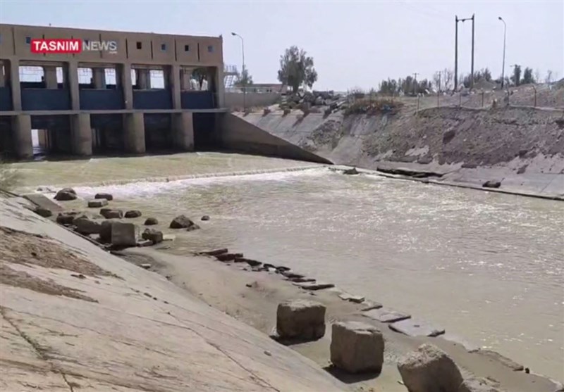 سیلاب اندکی که سیستان را شاد کرد/ آیا آب به تالاب رسید؟+فیلم
