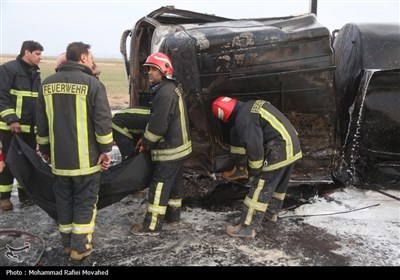 آتش سوزی تانکر سوخت در آزادراه گرمسار