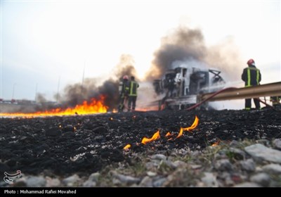 آتش سوزی تانکر سوخت در آزادراه گرمسار