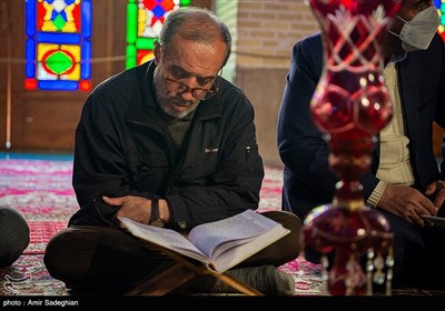 ترتیل خوانی و تفسیر قرآن کریم در مسجد نصیرالملک