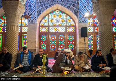 ترتیل خوانی و تفسیر قرآن کریم در مسجد نصیرالملک