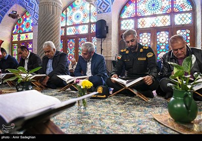 ترتیل خوانی و تفسیر قرآن کریم در مسجد نصیرالملک