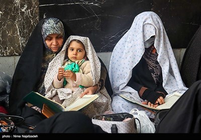 جز خوانی قرآن کریم در حرم مطهر امام رضا (ع)