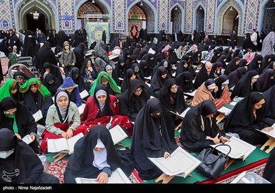 جز خوانی قرآن کریم در حرم مطهر امام رضا (ع)