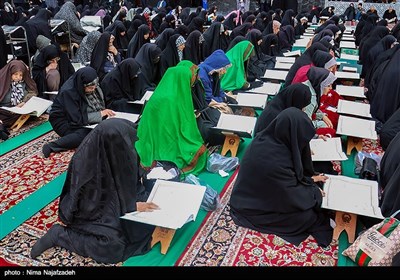جز خوانی قرآن کریم در حرم مطهر امام رضا (ع)