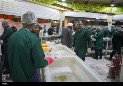 پذیرایی از زائران رضوی توسط هیئت عشاق الحسن (ع) شاهچراغ