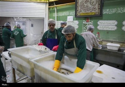 پذیرایی از زائران رضوی توسط هیئت عشاق الحسن (ع) شاهچراغ