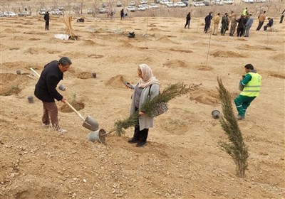 آئین روز درختکاری در کرج