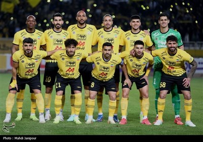 دیدار تیم فوتبال سپاهان با استقلال خوزستان