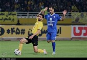 دیدار تیم فوتبال سپاهان با استقلال خوزستان