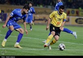 دیدار تیم فوتبال سپاهان با استقلال خوزستان