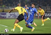 دیدار تیم فوتبال سپاهان با استقلال خوزستان