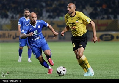دیدار تیم فوتبال سپاهان با استقلال خوزستان