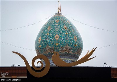 بارش باران در صحن حرم مطهر حضرت شاهچراغ (ع)