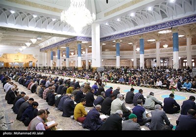 مراسم جزخوانی قرآن کریم در حرم حضرت معصومه (ع)