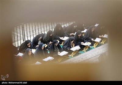 مراسم جزخوانی قرآن کریم در حرم حضرت معصومه (ع)