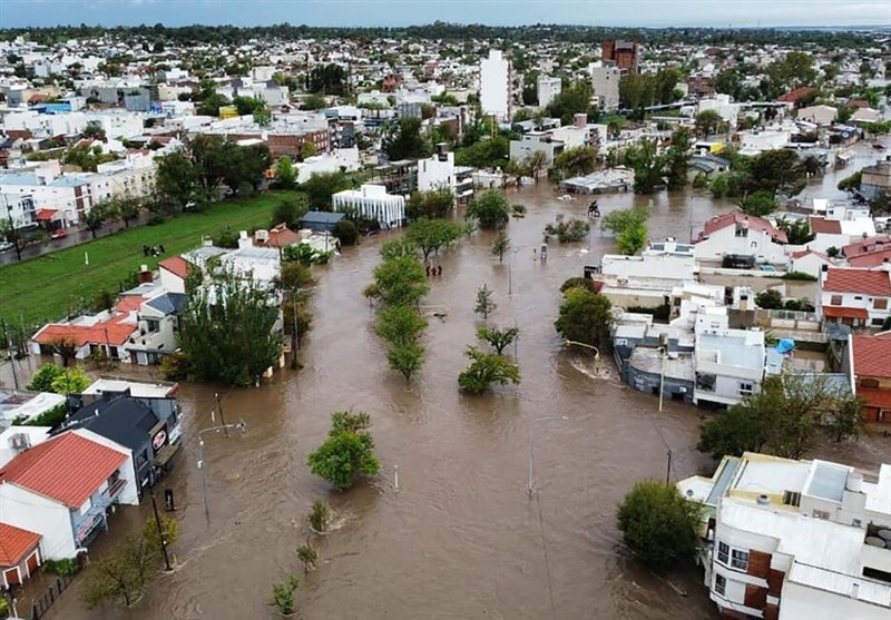 Ten Dead, Hundreds Evacuated in Argentina Floods