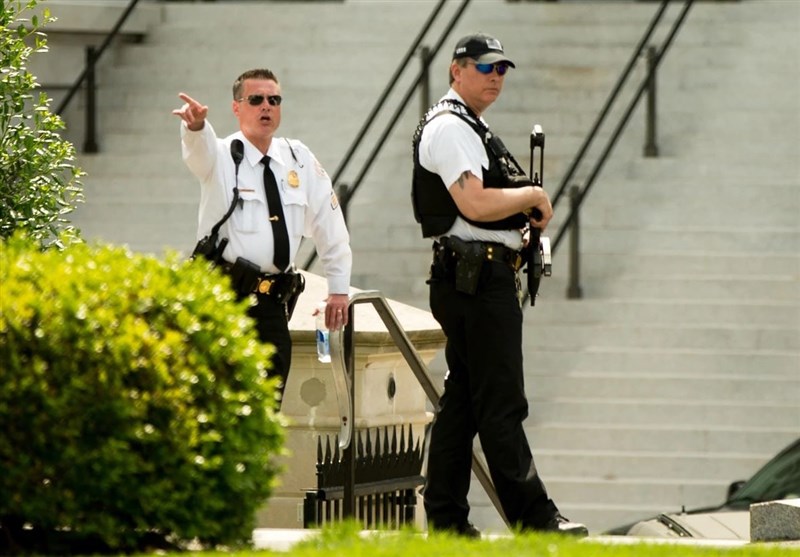 Secret Service Shoots Armed Man near White House after Confrontation