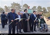 برگزاری آئین غبارروبی و گل‌افشانی مزار شهدای دفاع مقدس در قطعه 25
