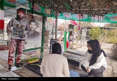 برگزاری آئین غبارروبی و گل‌افشانی مزار شهدای دفاع مقدس در قطعه 25