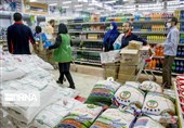 کالاهای اساسی به اندازه کافی در کشور موجود است