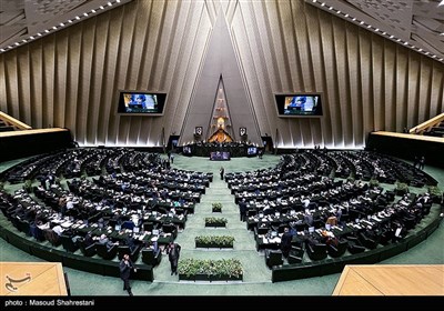 آخرین جلسه علنی مجلس در سال 1403