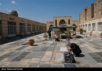 زیارت اهل قبور در پنجشنبه آخر سال - قم