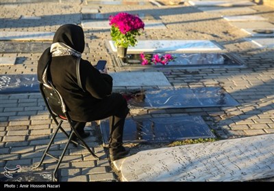 زیارت اهل قبور در پنجشنبه آخر سال - قزوین