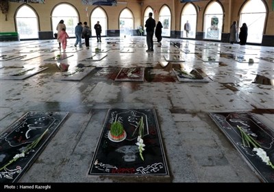 زیارت اهل قبور در پنجشنبه آخر سال - ابهر