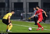 دیدار تیم های فوتبال نساجی مازندران و سپاهان اصفهان